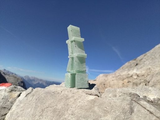 Mahnmal für den Klimawandel Gipfelkreuz aus Glas-Komposit